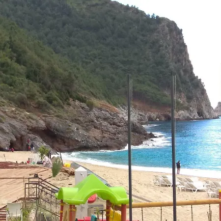 Manolya Apartment. Alanya, Center *