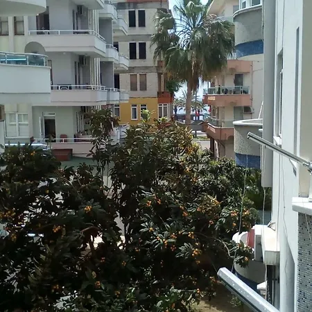 Manolya Apartment. Alanya, Center Apartament *